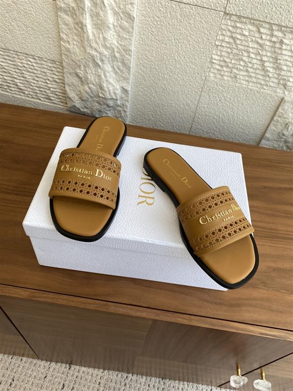 20251128184323825 310